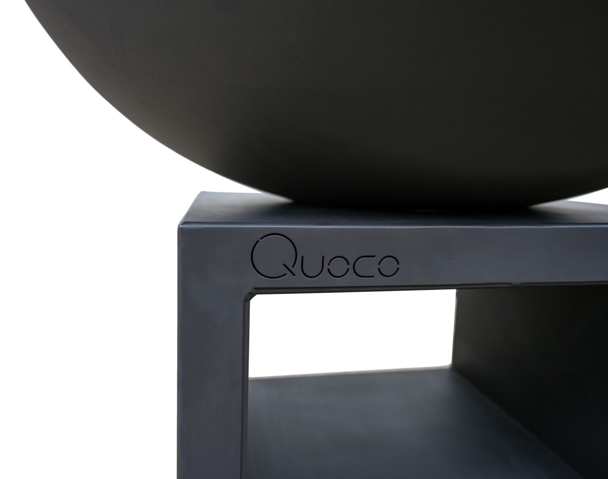 Quoco-Piatto-Dark-Grey-žari-na-les-in-oglje-kurišča-kurišča-naterassi 04