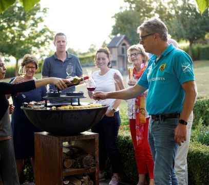 Quoco-Piato-Tavolo-01-žari-na-les-in-oglje-kurišča-kurišča-naterassi